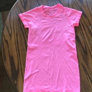 Lululemon swiftly shirt perfect condition